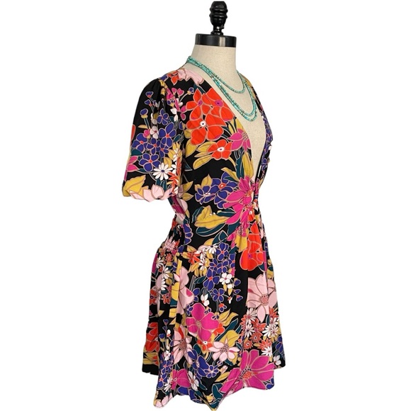 Milk & Honey 70’s Floral Puff Sleeve Dress - Deep V Neck - Cutout Back - Size Lg - Picture 4 of 7